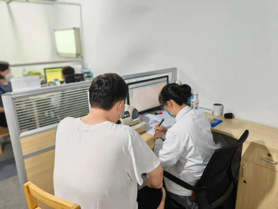 Kaiyun（中国体育）：杨浦升级看病“处方”！社区运动健康师30版来了(图1)