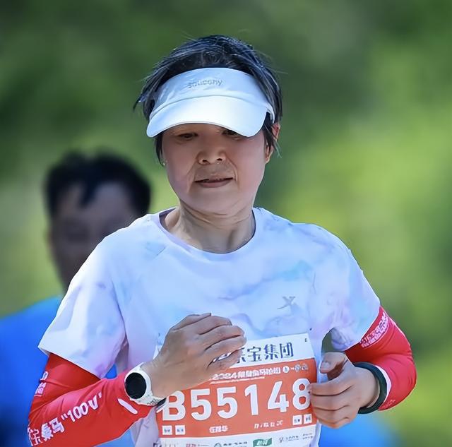 比跑步好坚持比游泳省事！这运动超适合35+妈妈燃脂塑形增肌(图2)