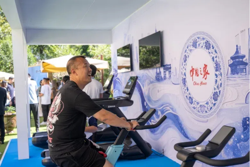 Kaiyun（中国体育）：全民健身日：在“中国之家”体验运动乐趣(图2)
