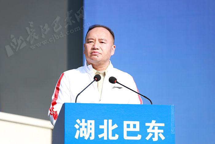 Kaiyun（中国体育）：新华社客户端湖北频道｜2024年第四届“全民健身健康中国”全国县域足球赛湖北赛区总决赛在巴东激情开赛(图4)