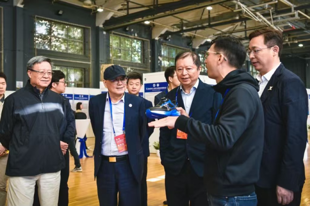 AI赋能健康成长引领行业智能变革——特步儿童添彩“全国体育人工智能大会”(图7)