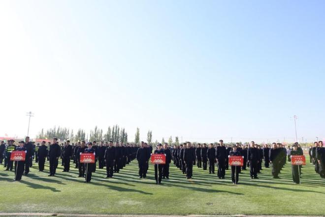 凝心聚力燃动警营石嘴山市第六届警体运动会火热开赛(图1)