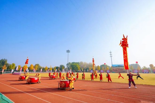 Kaiyun（中国体育）：秋风今又是飒爽运动场！2024平谷区全民健身运动会盛大开幕(图3)