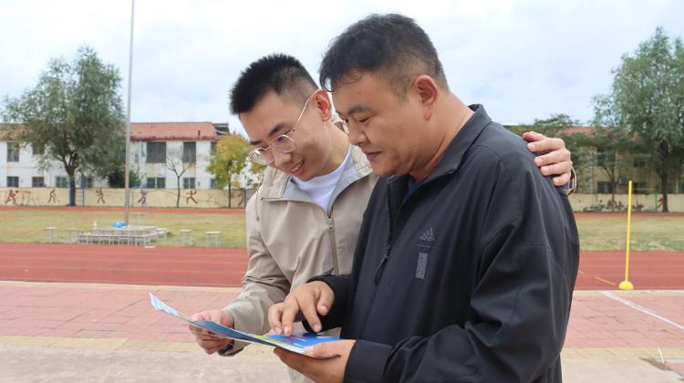 Kaiyun体育网站：全民健身“燃”起来！日照市2024年社区运动会暨黄墩镇趣味运动会举行_大众网(图2)