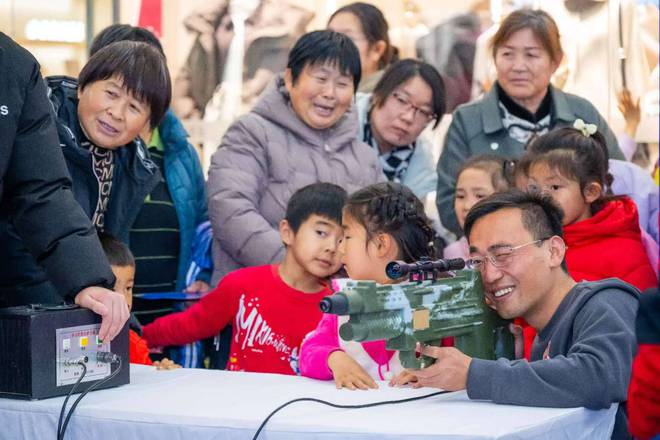 Kaiyun体育网站：济南全民健身嘉年华：微场景盛宴展现体育魅力(图3)