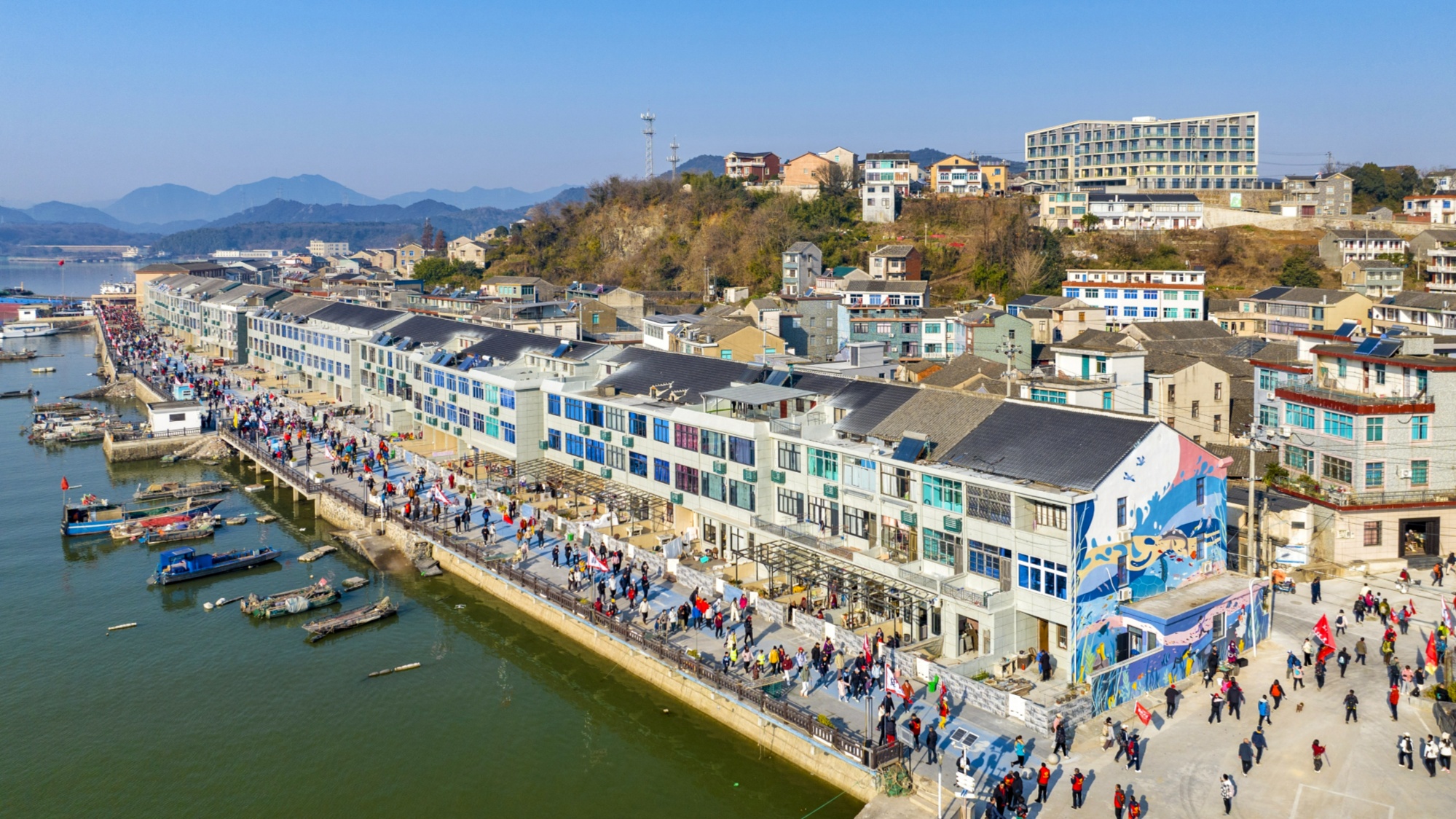 2500人沿海徒步“千里走宁海”带动全民健身热潮(图2)