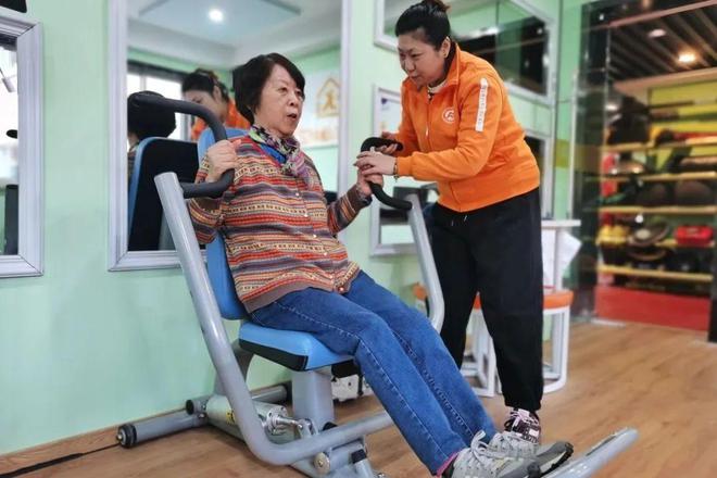 Kaiyun体育网站：这里新开一间专属老年人的“智慧健身房”!(图1)
