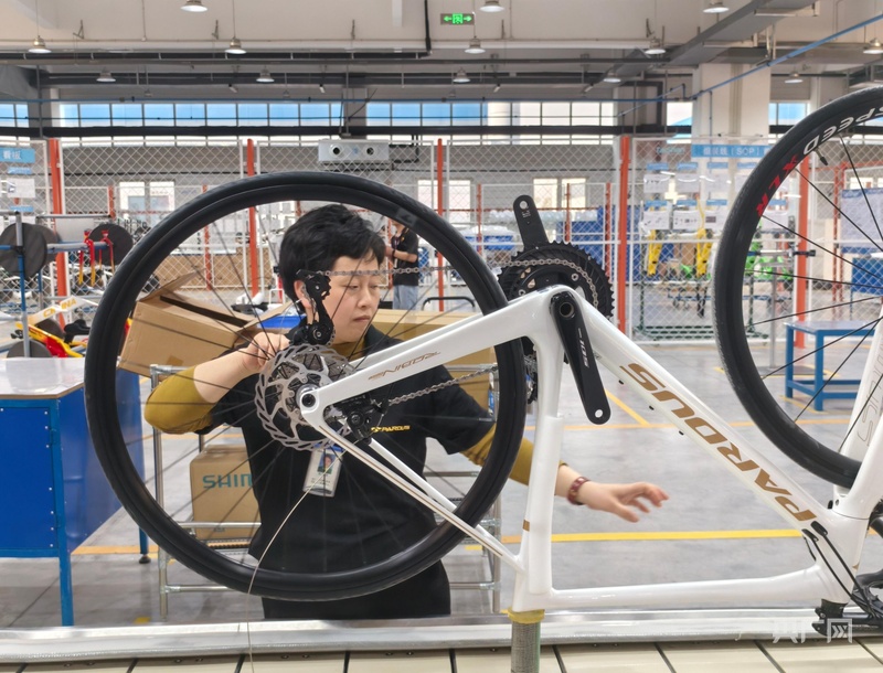 Kaiyun体育网站：从奥运赛场到全民健身德州这家企业为何深耕体育消费新场景(图1)