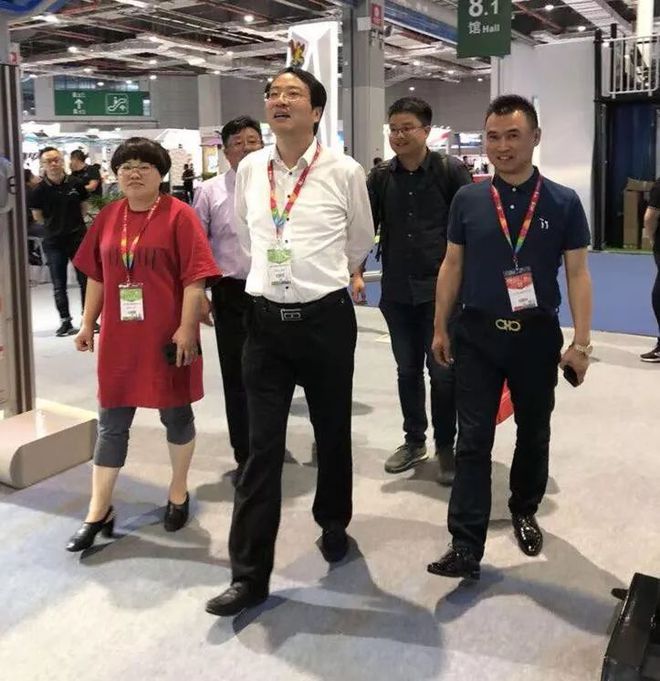 杰威公司研发的二代智能健身器材亮相2019第37届中国国际体育用品博览会(图3)