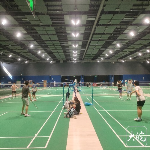 合肥市全民健身中心试运营首日：田径场上开运动会羽毛球馆被订空(图5)