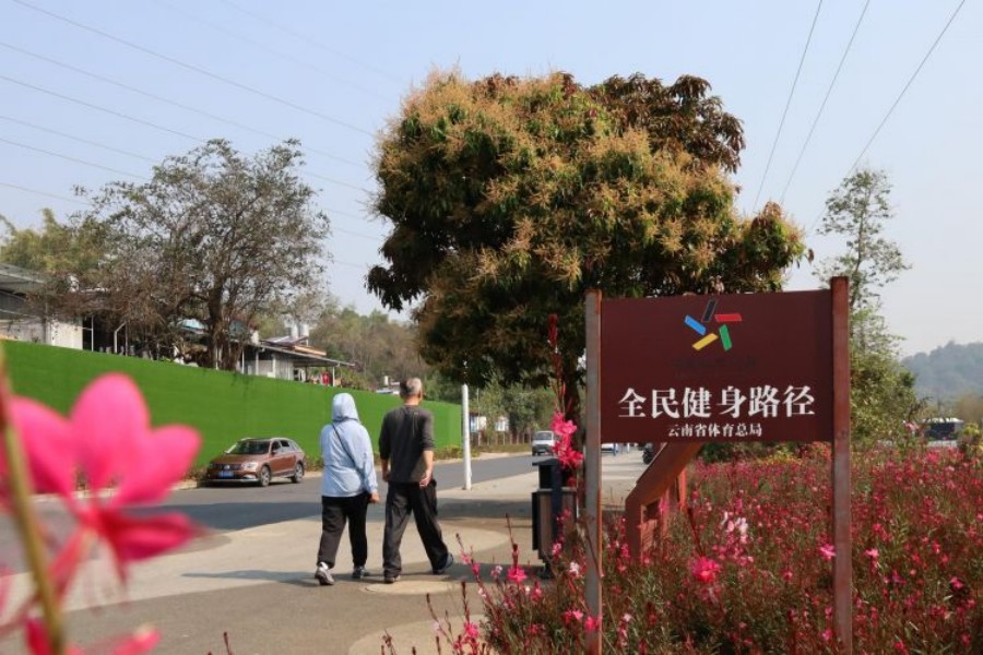 美丽河湖入画来芒市孔雀湖：群众身边的国家级旅游度假区_新华网(图2)