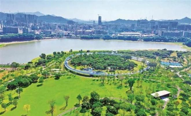 2025年深圳市光明凤凰城华润润宏城二期2-12地块备案为：润臻园(图19)