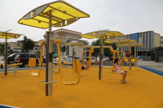 Kaiyun（中国体育）：田新社区全新“黄金”健身路径正式启用！(图2)