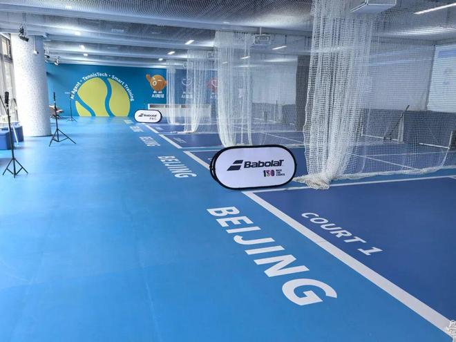 Kaiyun体育网站：当代年轻人流行在学练馆打网球(图8)