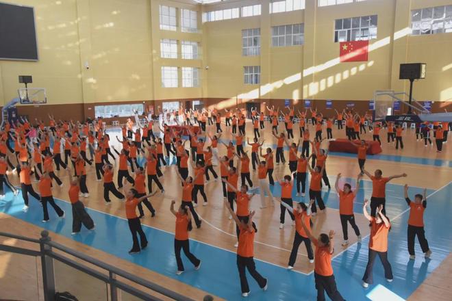 云南省社会体育指导员培训暨丽江“万村妇女”民族健身操培训收官(图1)