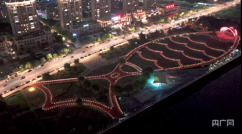 Kaiyun体育网站：行进的海岸线一条海岸线带火一座城(图1)