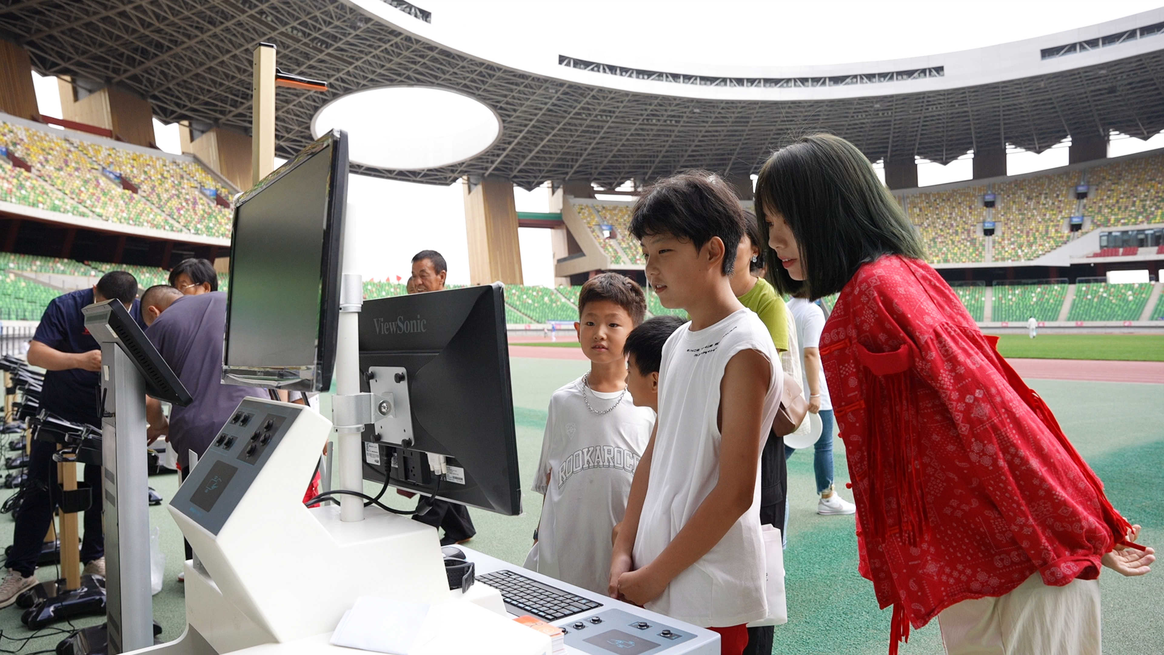 2024年鄂尔多斯市“全民健身日”展演活动举办(图1)