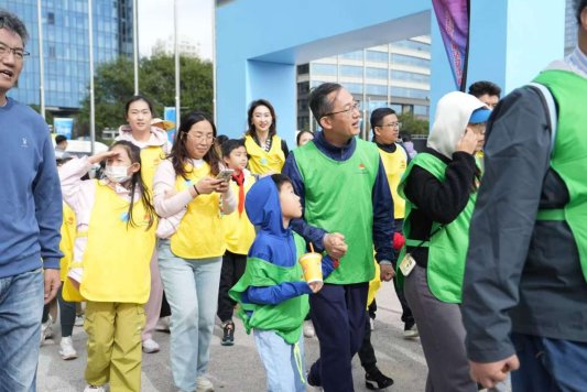 云端健身全民共享2025年青岛市第五届全民健身云上运动会开幕(图4)