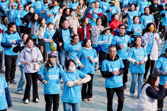 徒步黄河之滨！城关区广武门街道解锁“全民健身+”新模式(图2)