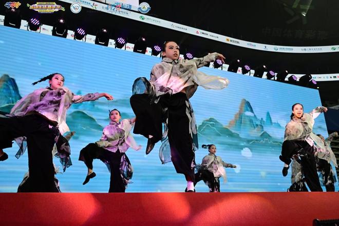 Kaiyun体育网站：上海青少年运动生活嘉年华破圈重塑“体育+”新场景(图6)