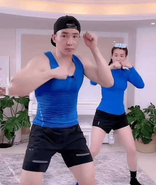 从董宇辉到李佳琦：个人IP转型与直播电商的价值重构(图11)