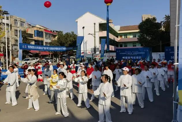呼应全民全运号召激活社区健身细胞2025年湖北省“百街千巷”全民健身系列赛事活动第20站走进天门市竟陵街道(图7)