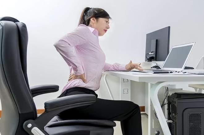 医生：最能加重腰椎病的行为不是弯腰！而是频繁的去做4件事(图11)