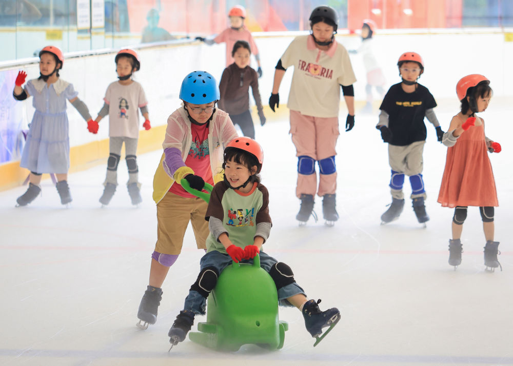 冬奥·征途丨一场三亿中国人的冰雪“奇缘”(图5)