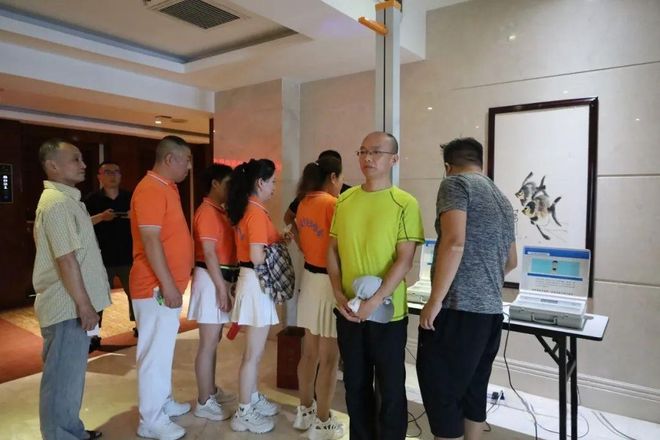 2023年信阳市“全民健身日”主题活动激情开幕(图4)