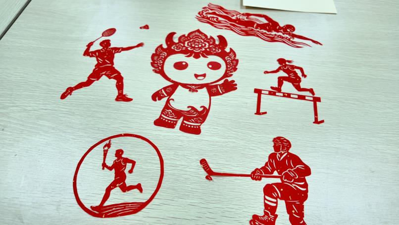 安徽靈璧：以剪為筆繪省運以紙為媒展風採(图2)