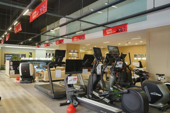 Kaiyun体育网站：力动健身器材按摩椅郑州旗舰店以专业体测+多元品牌+个性定制落地紫荆山路(图3)