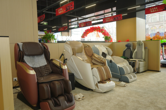 Kaiyun体育网站：力动健身器材按摩椅郑州旗舰店以专业体测+多元品牌+个性定制落地紫荆山路(图6)