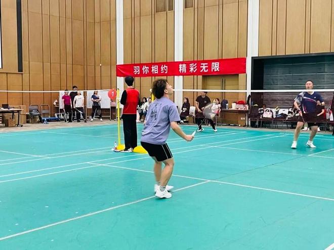 Kaiyun体育网站：免费玩、能PK……半马苏河公园上新智能健身器材(图8)